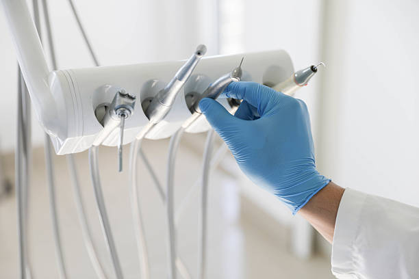 Professional Dental Implants technician working in Bannockburn, IL
